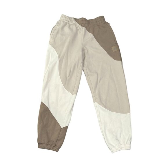 ALO Yoga Make Waves Sweatpant in Ivory/Bone/Gravel